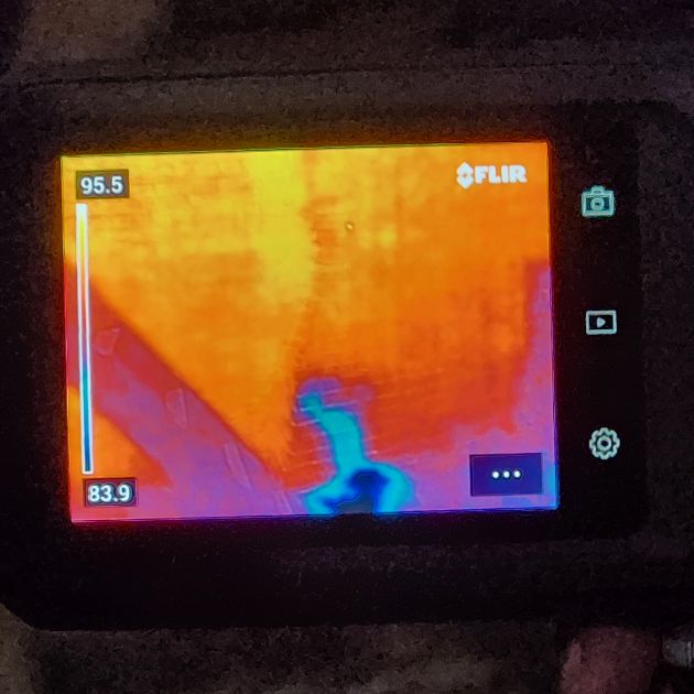 Image of a thermal camera with a cold spot